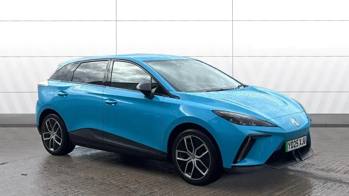Begagnad MG MG4 EV Trophy 150 kW (204 HK) 2025 Halvkombi