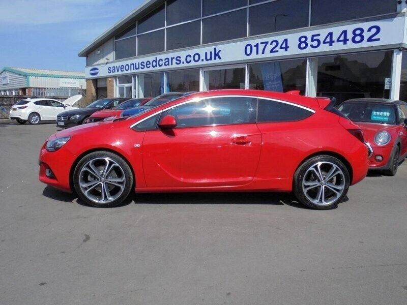 Red Used 2018 Vauxhall Astra GTC Edition Hatchback | £4,994 (Super price) - Image 1/4