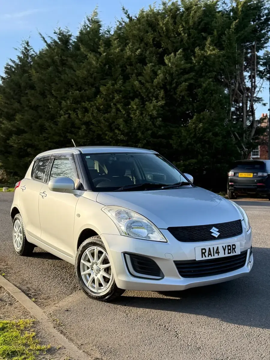 Used Suzuki Swift SZ4 82 HP (60 kW) 2014 Silver Hatchback