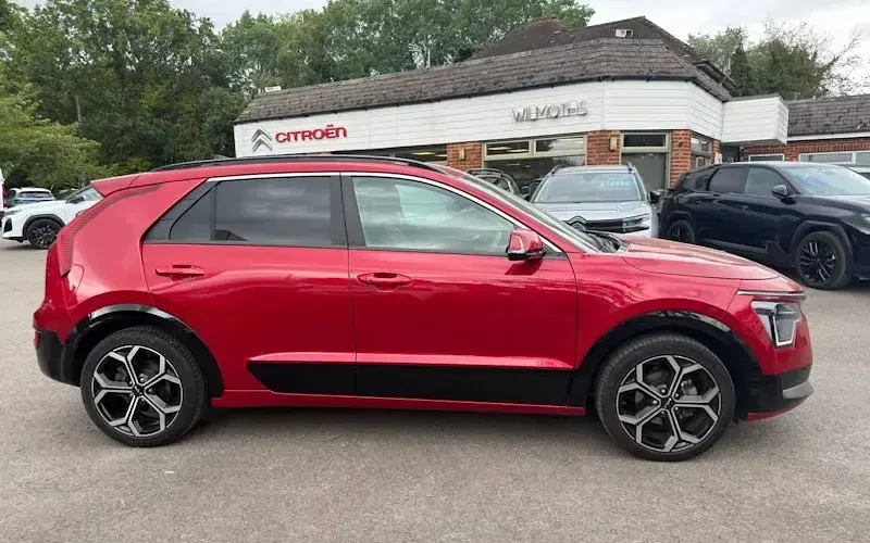 Used Kia Niro 141 HP (103 kW) 2023 Red SUV