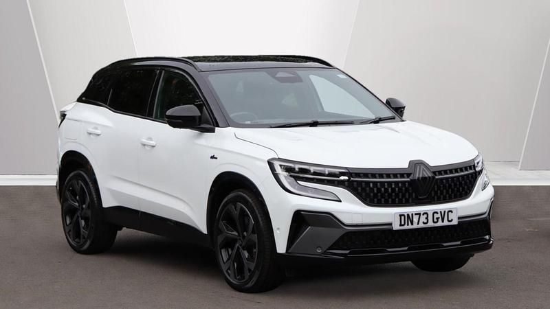 White/black Used 2024 Renault Austral Iconic Esprit Alpine SUV | £25,995 (Good price) - Image 1/4