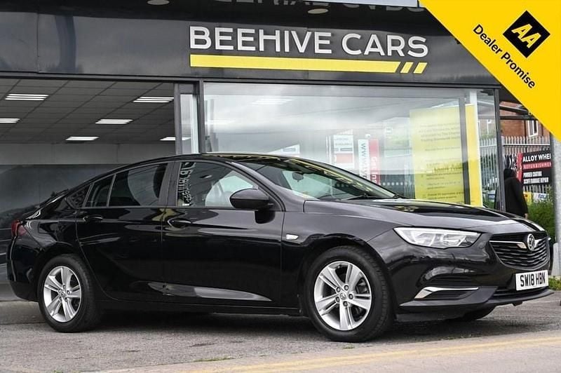 Black Used 2018 Vauxhall Insignia Design Edition Hatchback | £9,550 (Good price) - Image 1/4