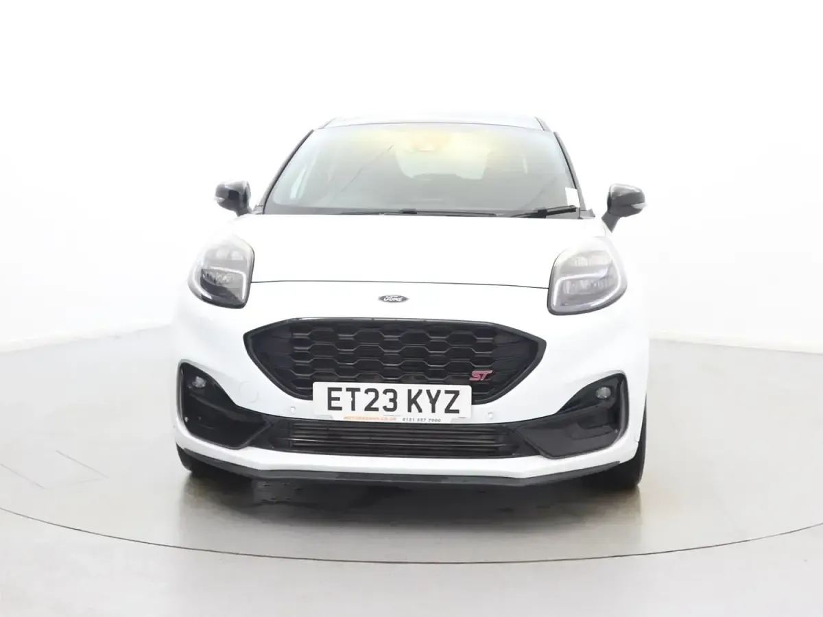 Second-hand Ford Puma ST 200 CP (147 kW) 2023 Alb SUV