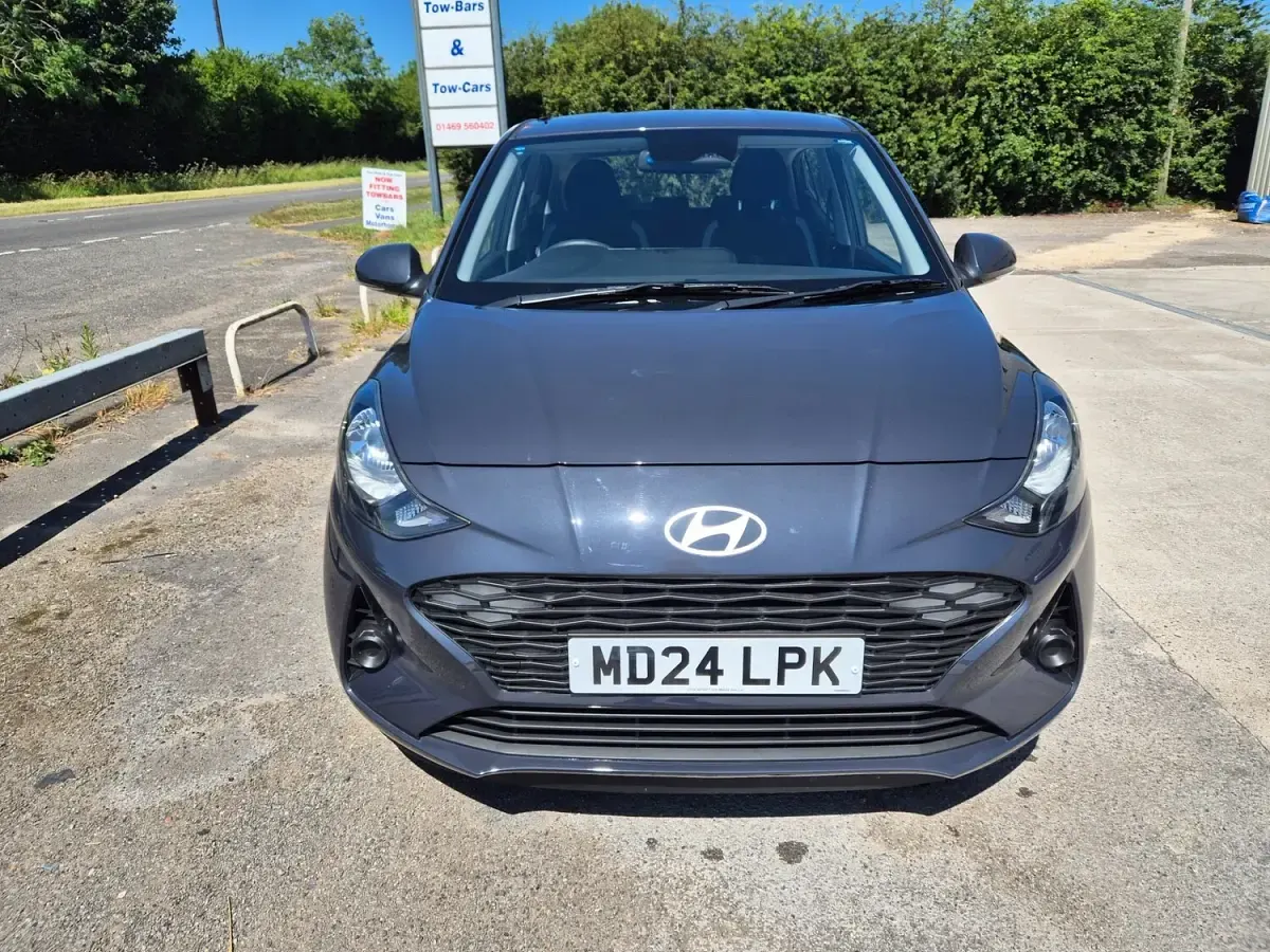 Used Hyundai i10 Advanced 2024 Grey Hatchback