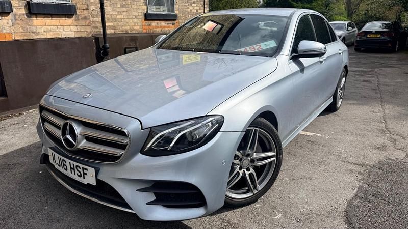 Begagnad Mercedes E220 AMG line 2016 Silver Sedan