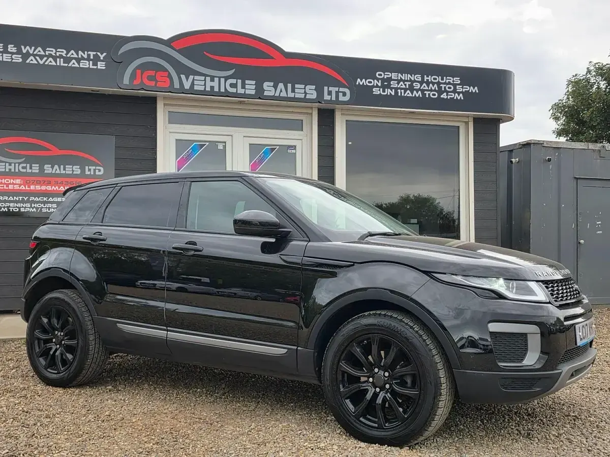 Used Land Rover Range Rover evoque SE 150 HP (110 kW) 2017 Black Estate