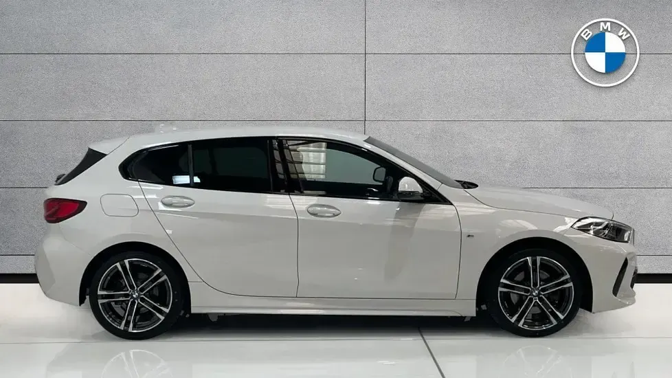 Used BMW 118 M Sport 134 HP (98 kW) 2024 White Hatchback