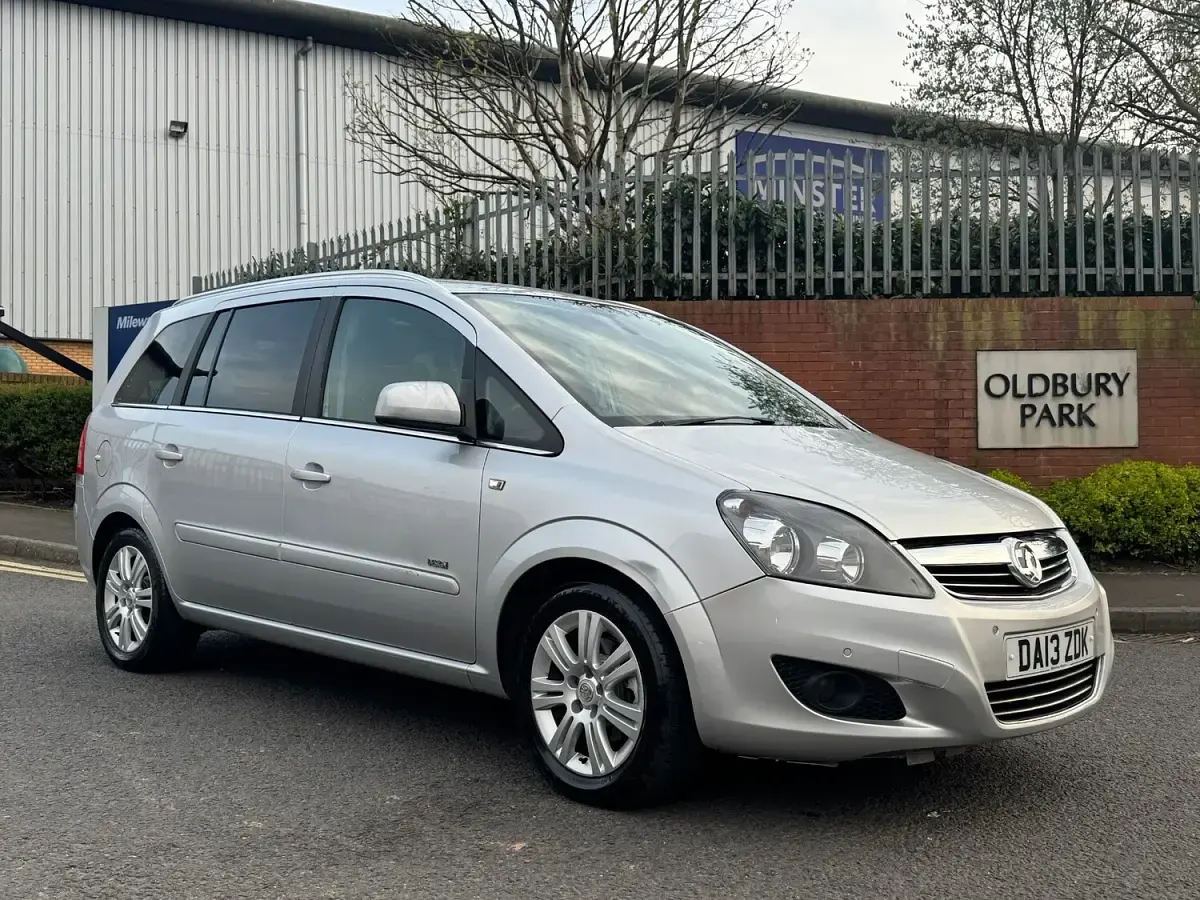 Used Vauxhall Zafira Design Edition 2013 Silver MPV