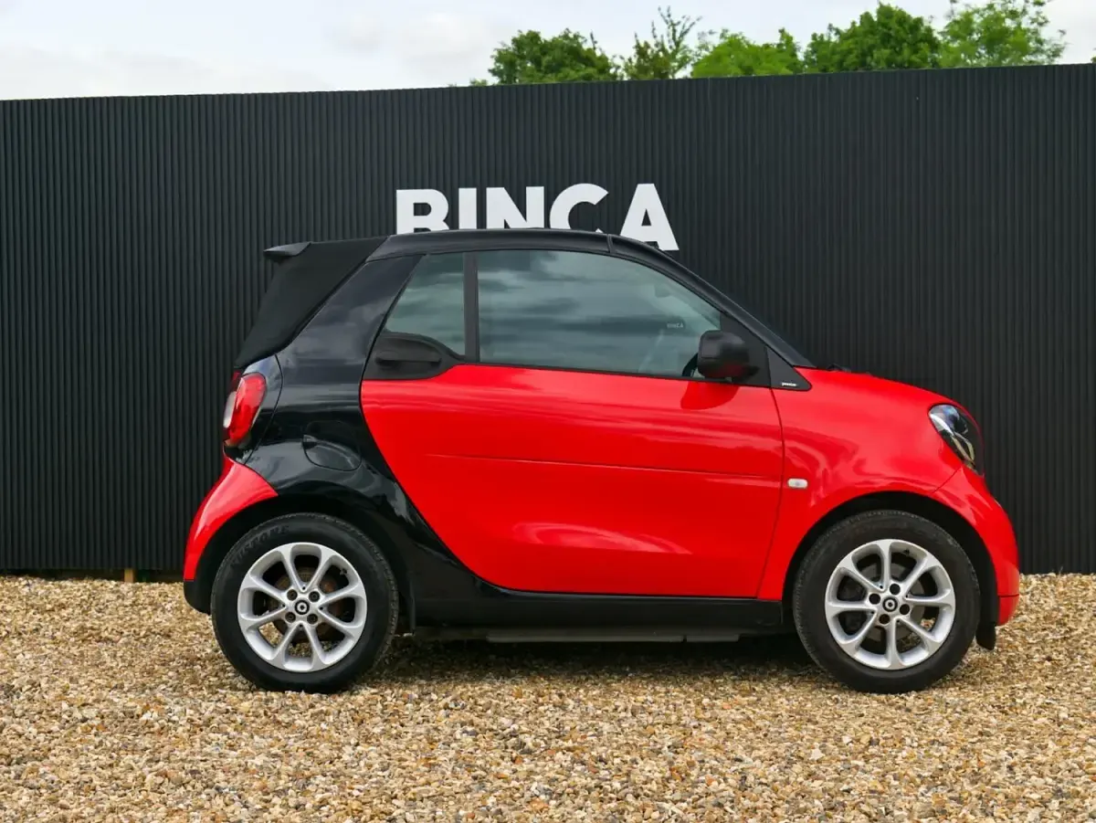 Used Smart ForTwo Cabrio Passion 71 HP (52 kW) 2017 Red Cabriolet