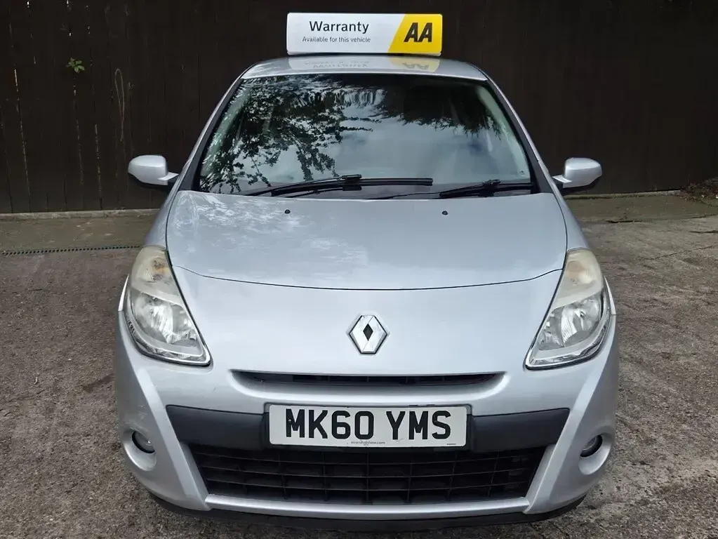 Używany Renault Clio II 2010 Srebrny Hatchback