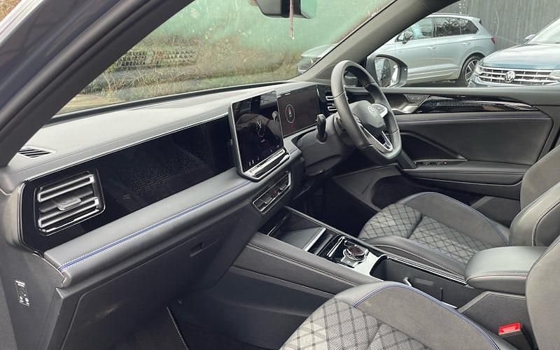 Used VW Tiguan R-line 150 HP (110 kW) 2025 Grey SUV