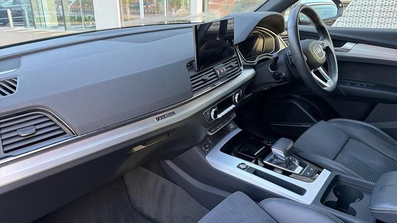 Used Audi Q5 S-Line 265 HP (194 kW) 2022 Blue SUV