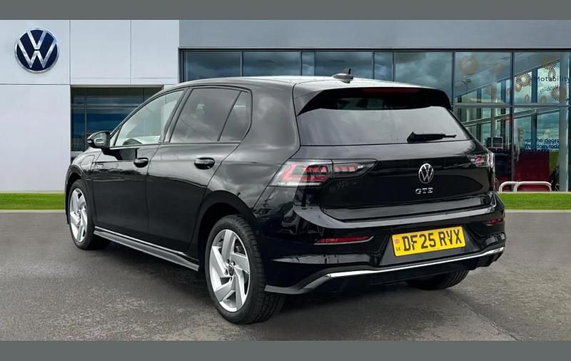 Used VW Golf VIII GTE 267 HP (196 kW) 2025 Black Hatchback