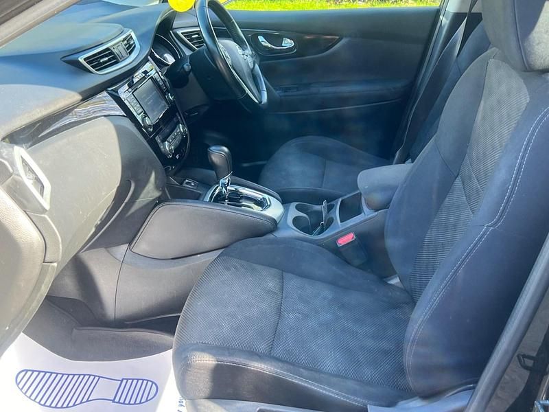 Used Nissan Qashqai N-Connecta 2016 Black SUV