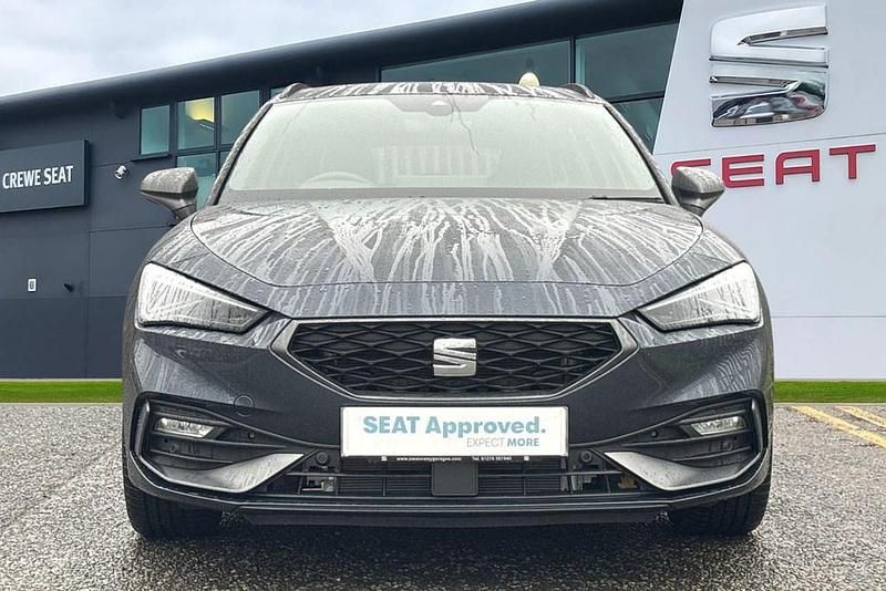 Begagnad Seat Leon FR 150 HK (110 kW) 2025 Grå Kombi