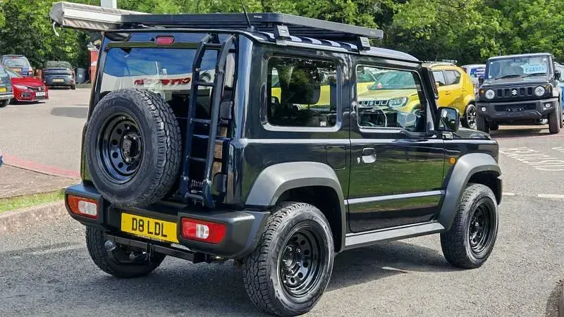 Używany Suzuki Jimny SZ5 102 KM (75 kW) 2019 Czarny SUV