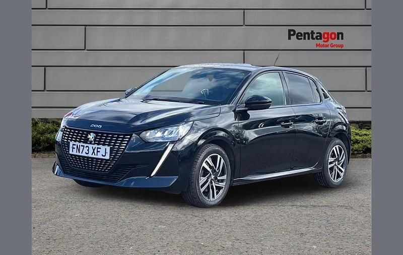 Used Peugeot 208 Allure+ 101 HP (74 kW) 2024 Black Hatchback