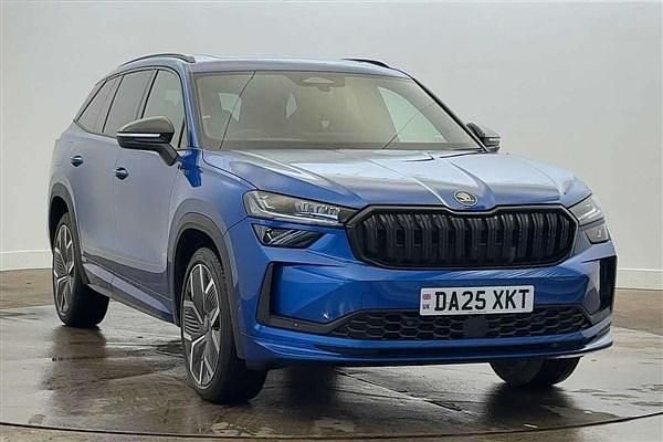 Race blue metallic Used 2025 Skoda Kodiaq SportLine SUV | £35,799 (A bit pricey) - Image 1/4
