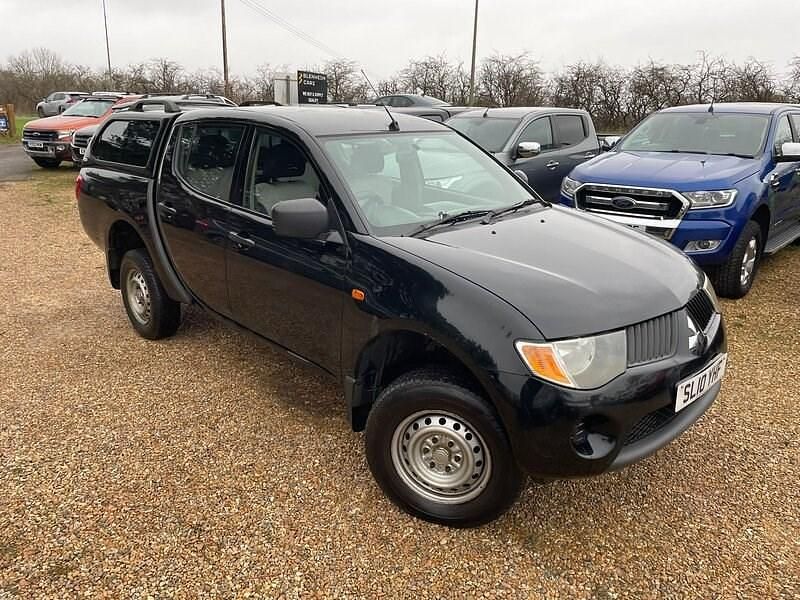 Usado Mitsubishi L200 134 HP (98 kW) 2010 Preto Pickup