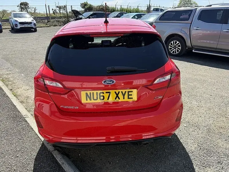Used Ford Fiesta ST-Line 100 HP (73 kW) 2017 Red Hatchback