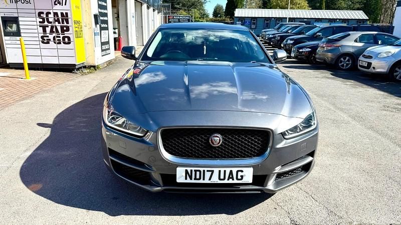 Used Jaguar XE Prestige 250 HP (183 kW) 2017 Grey Sedan