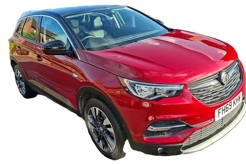 Used Vauxhall Grandland X SRi 130 HP (95 kW) 2019 Red SUV