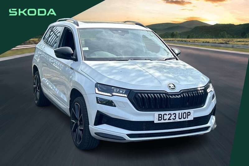 White Used 2023 Skoda Karoq SportLine SUV | £26,399 (Fair price) - Image 1/4