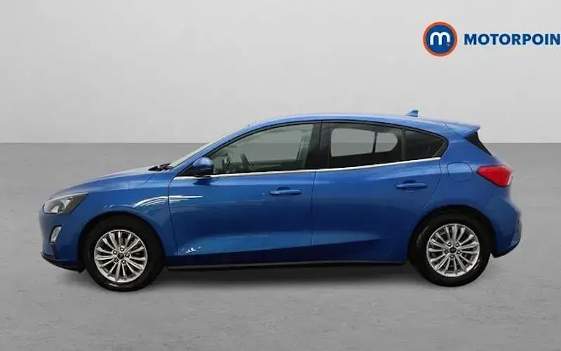 Used Ford Focus Titanium 125 HP (91 kW) 2020 Blue Hatchback