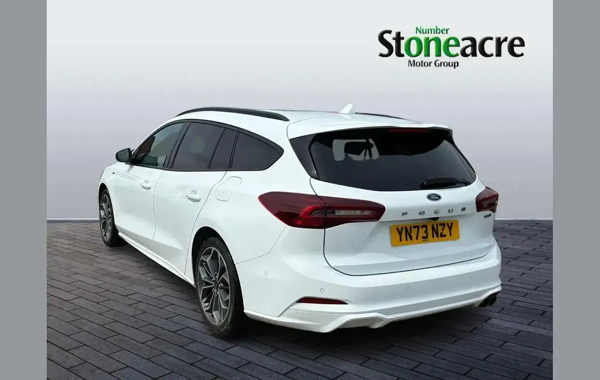 Used Ford Focus ST-Line X 153 HP (112 kW) 2023 White Estate
