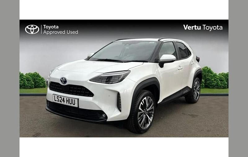 Used Toyota Yaris Cross 113 HP (83 kW) 2024 White SUV