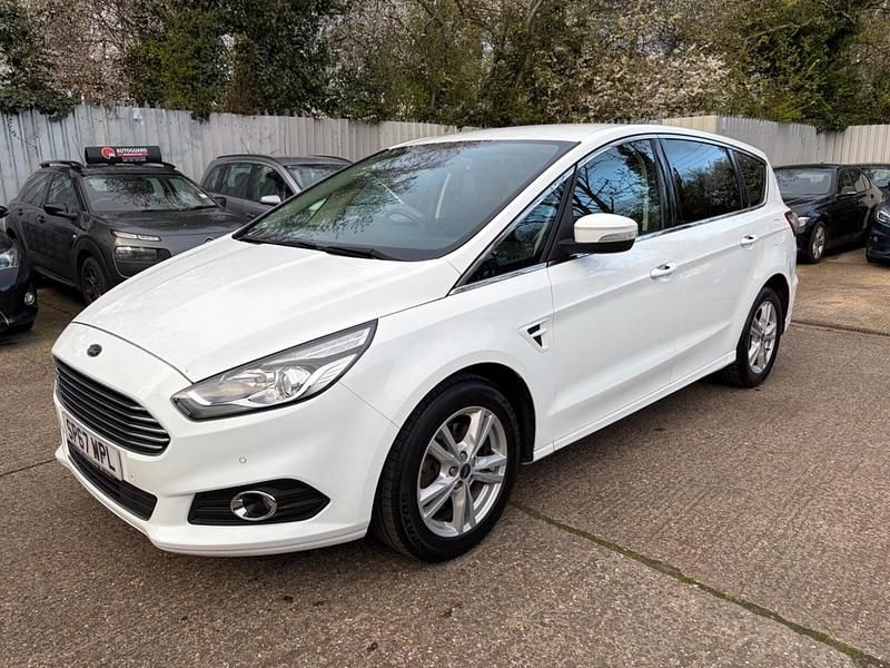 Used Ford S-MAX Titanium 150 HP (110 kW) 2017 White MPV