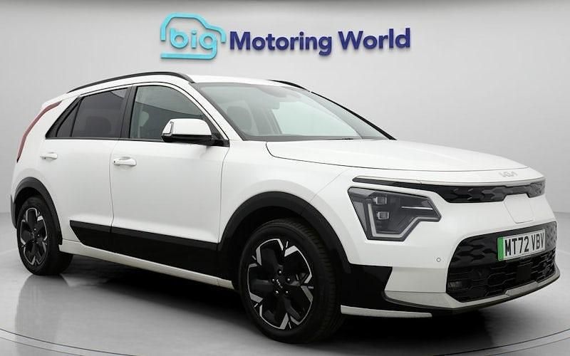 Used 2024 Kia Niro SUV | £17,900 (Good price) - Image 1/4