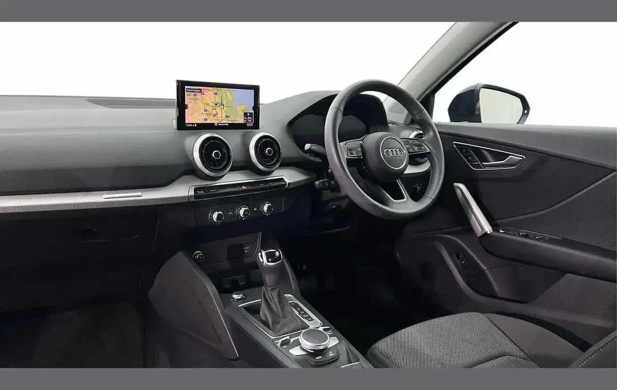 Used Audi Q2 Sport 147 HP (108 kW) 2024 Blue SUV