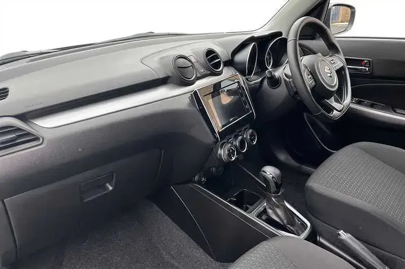 Begagnad Suzuki Swift SZ5 2023 Vit Halvkombi