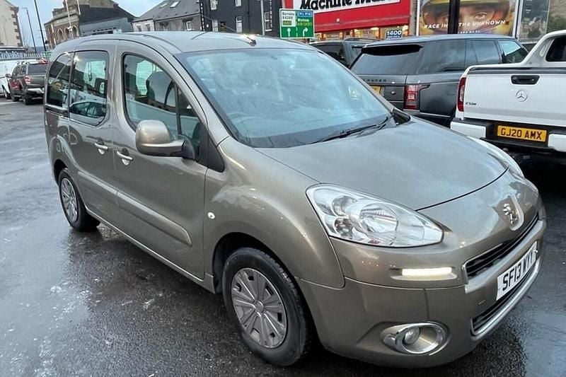 Used Peugeot TePee S 92 HP (67 kW) 2013 Bronze MPV