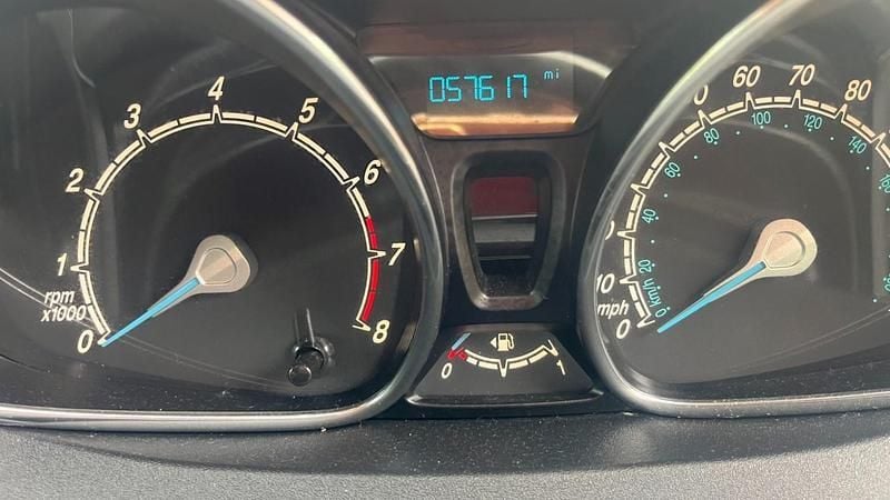 Used Ford B-MAX Titanium 2016 Grey MPV