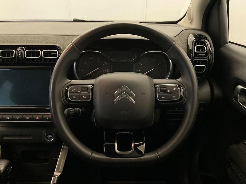 Używany Citroën C3 PureTech 2022 Czarny Hatchback