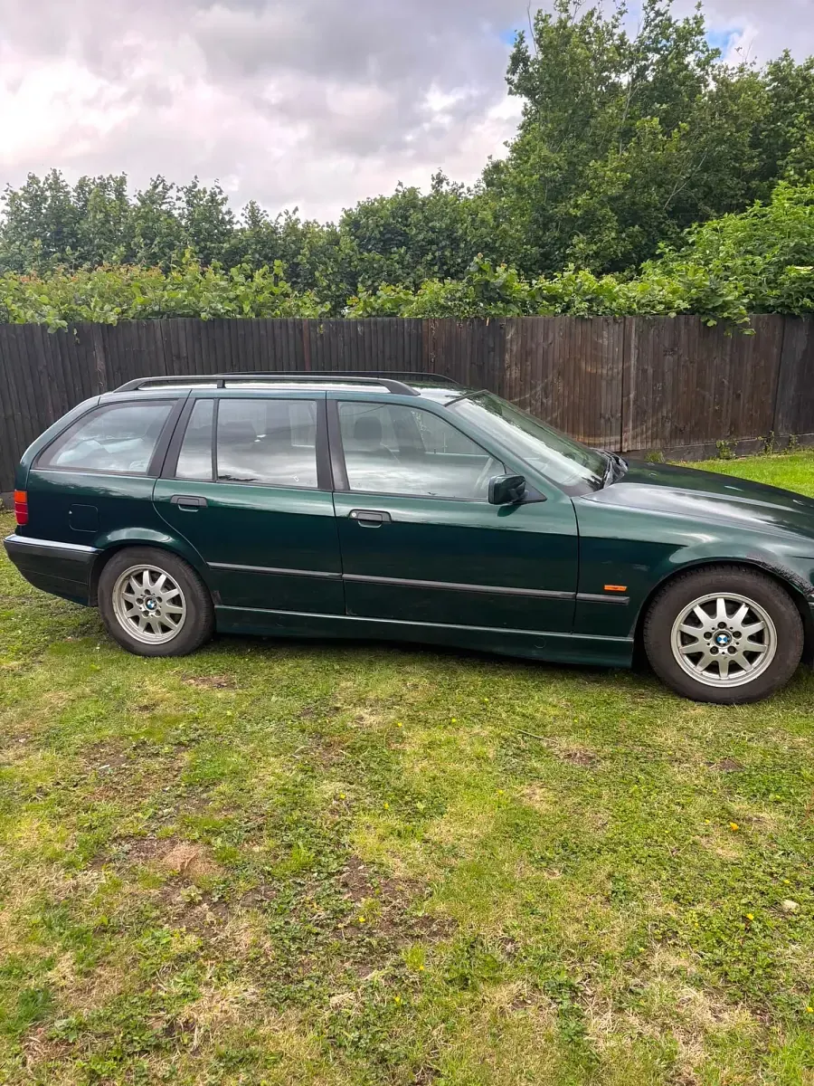 Used BMW 325 1998 Green Estate