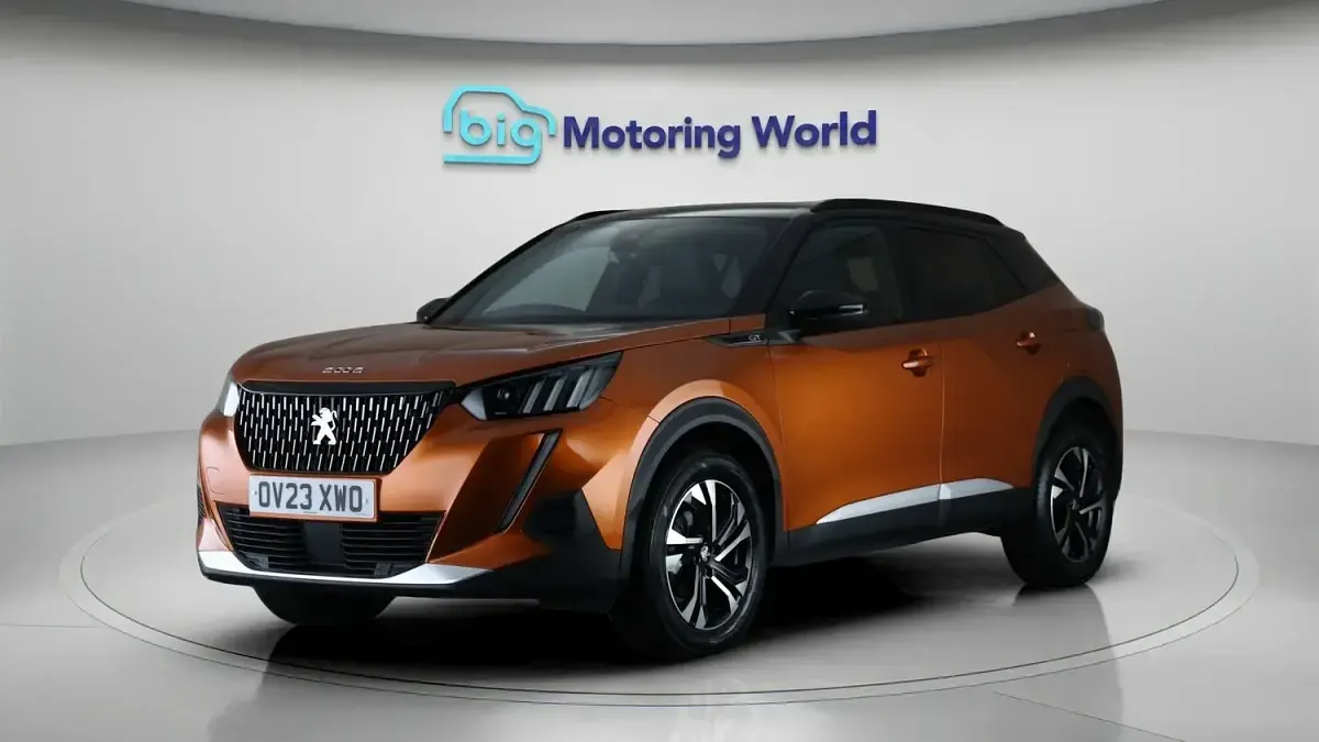 Used Peugeot 2008 GT 131 HP (96 kW) 2023 Orange SUV