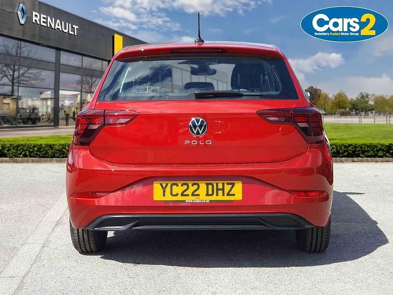 Used VW Polo Life 79 HP (58 kW) 2022 Red Hatchback