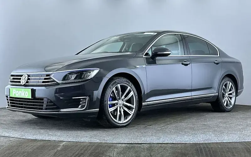 Used VW Passat GTE 218 HP (160 kW) 2017 Grey Sedan