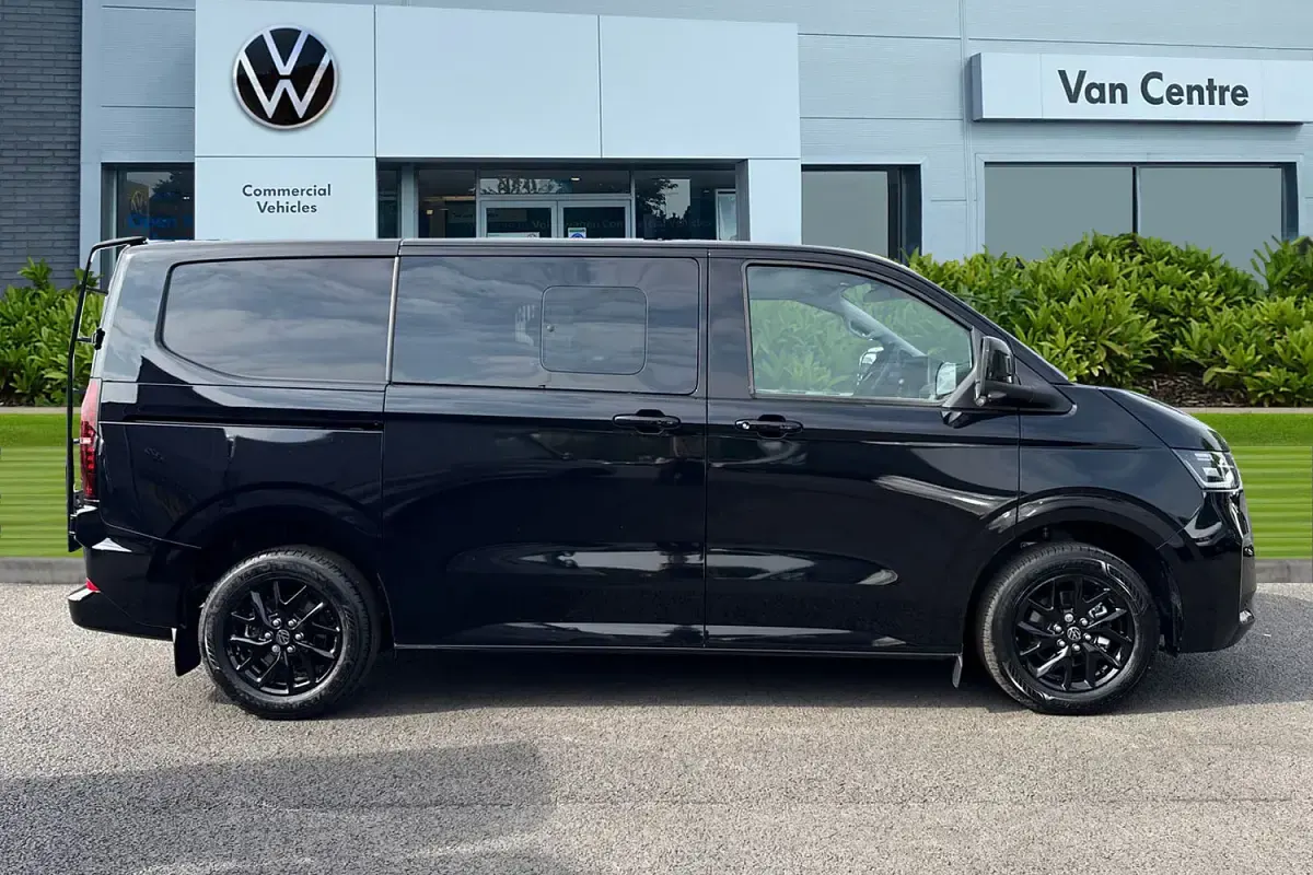 New VW Transporter Pro 170 HP (125 kW) 2026 Black Van
