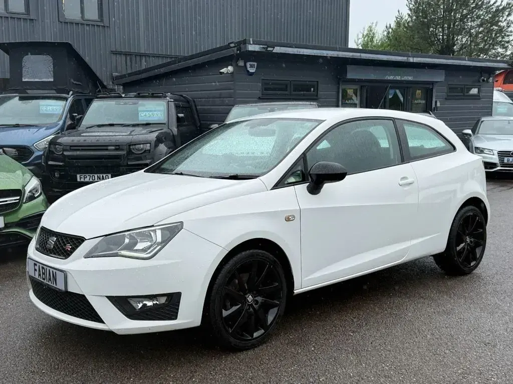 Used Seat Ibiza FR Sport 110 HP (80 kW) 2016 White Coupe