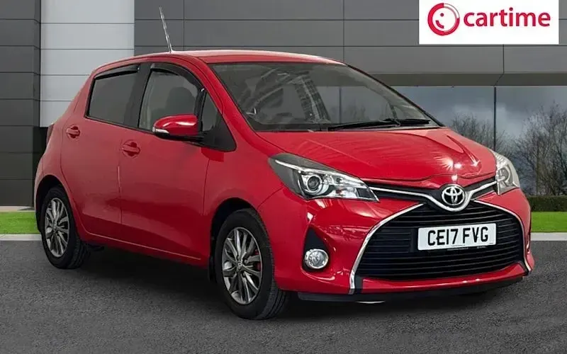 Used Toyota Yaris 99 HP (72 kW) 2016 Hatchback