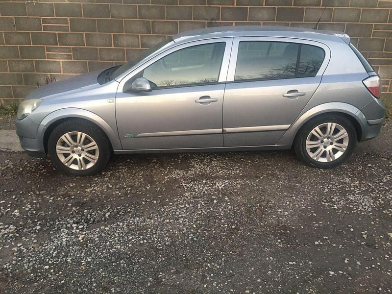 Used Vauxhall Astra Active 2007 Silver Hatchback