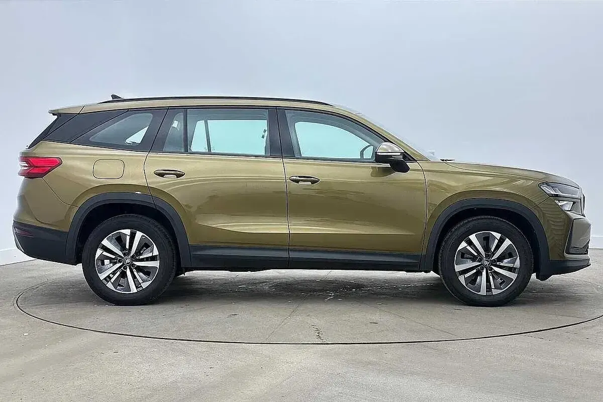 Used Skoda Kodiaq SE 110 HP (80 kW) 2025 Bronx gold metallic SUV