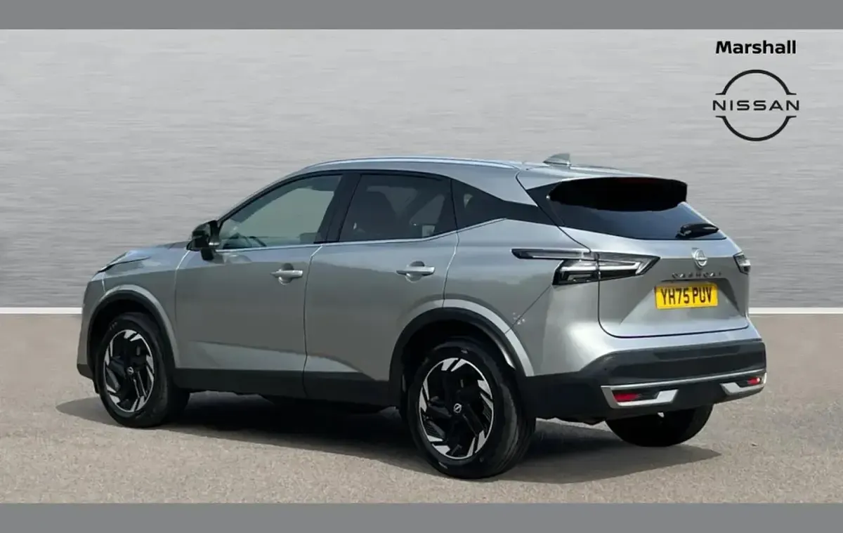 Used Nissan Qashqai N-Connecta 138 HP (101 kW) 2025 Silver SUV