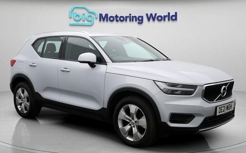 Used 2022 Volvo XC40 Momentum SUV | £17,300 (Good price) - Image 1/4