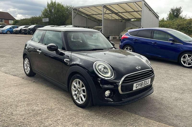Black Used 2018 Mini Cooper Hatch Hatchback | £10,395 (Fair price) - Image 1/4