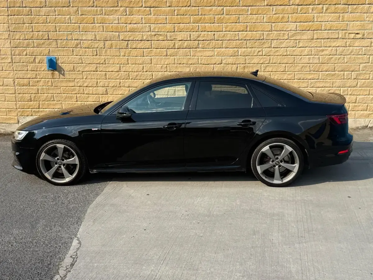 Used Audi A4 Black Edition 150 HP (110 kW) 2017 Black Sedan